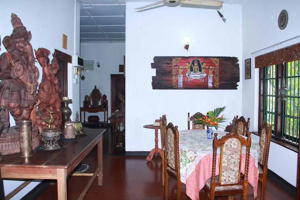 Traditional Kandyan House ภายนอก รูปภาพ