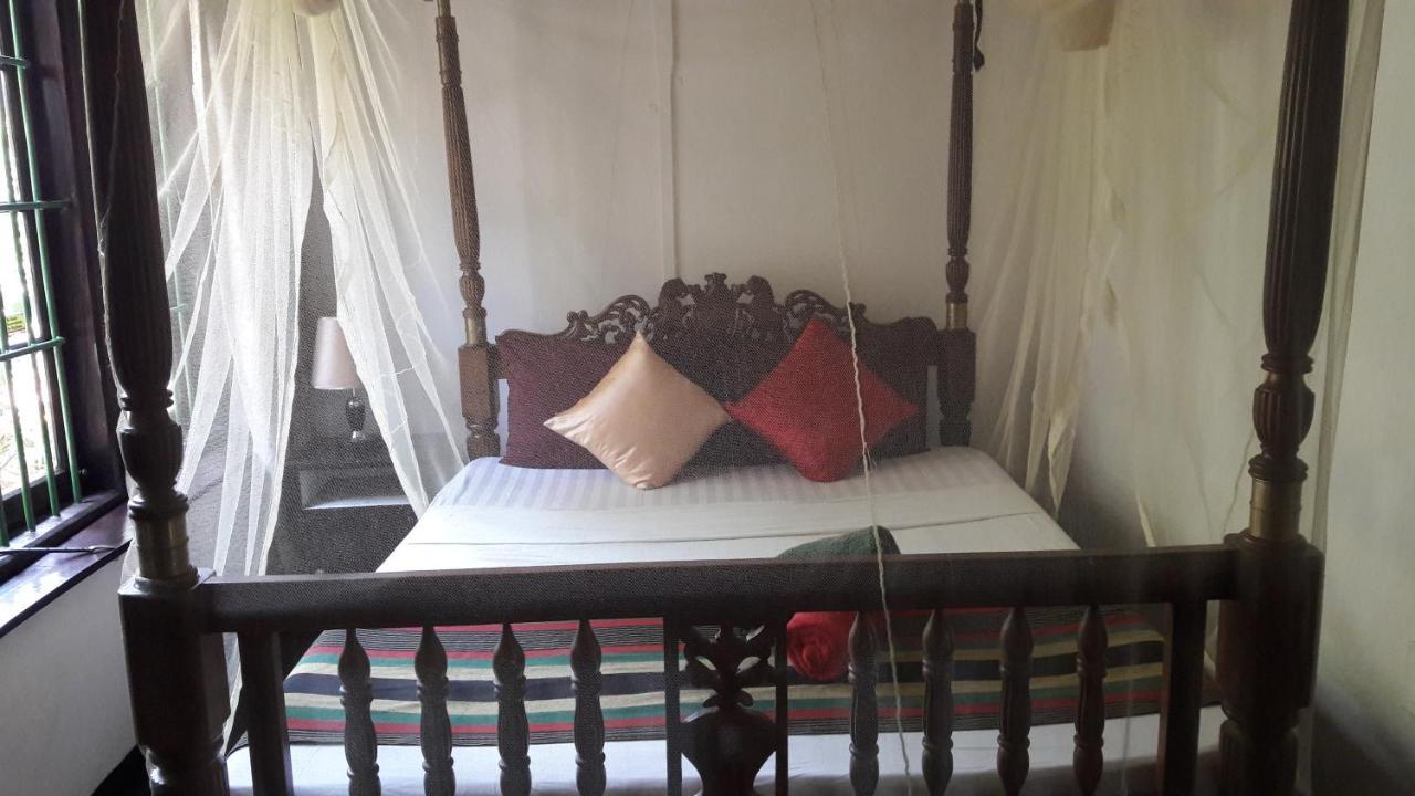 Traditional Kandyan House ภายนอก รูปภาพ