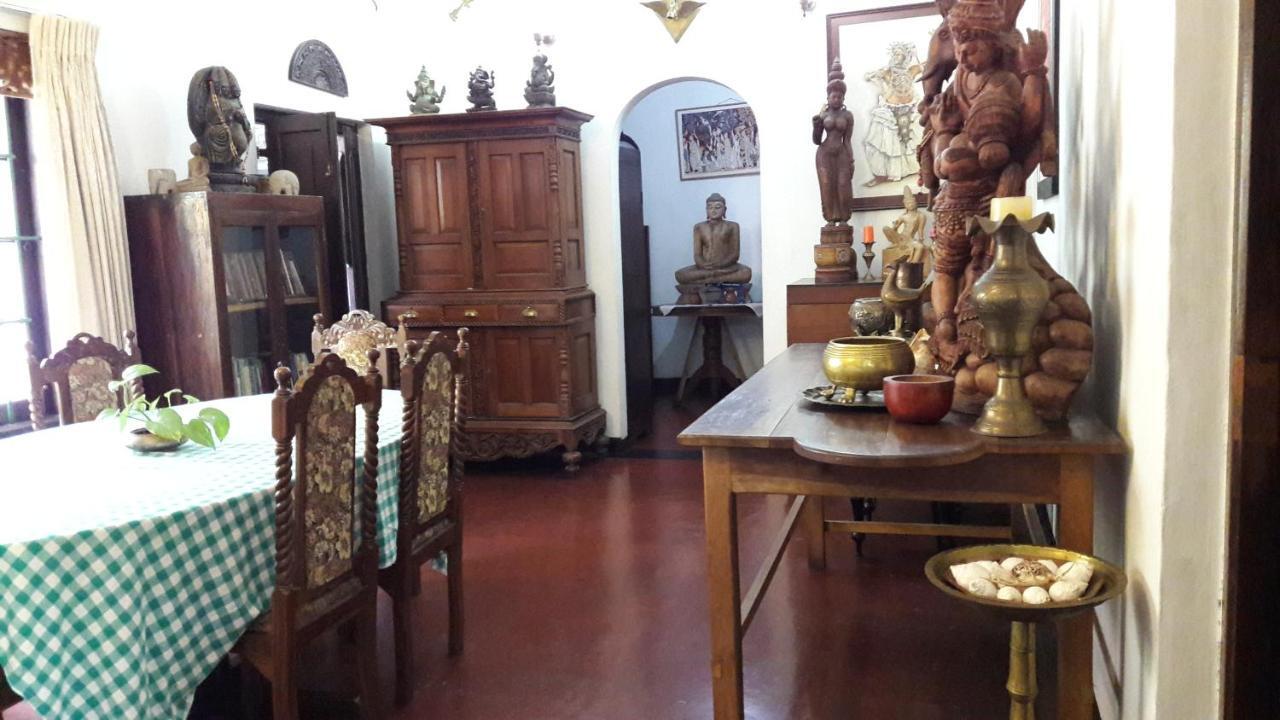Traditional Kandyan House ภายนอก รูปภาพ